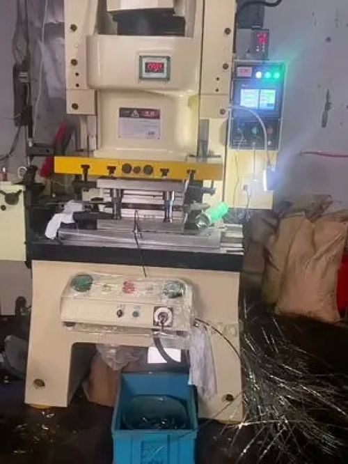 支持中國 沖壓自動化設(shè)備一站式技術(shù)解決方案 工廠實拍視頻 機械設(shè)備 自動化設(shè)備 制造業(yè) 機械 五金沖壓