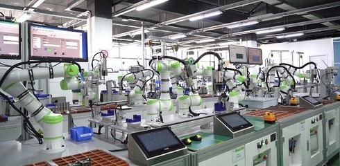 長廣溪智造“機(jī)汽共融”智能工廠,榮獲恰佩克年度示范應(yīng)用場景獎!